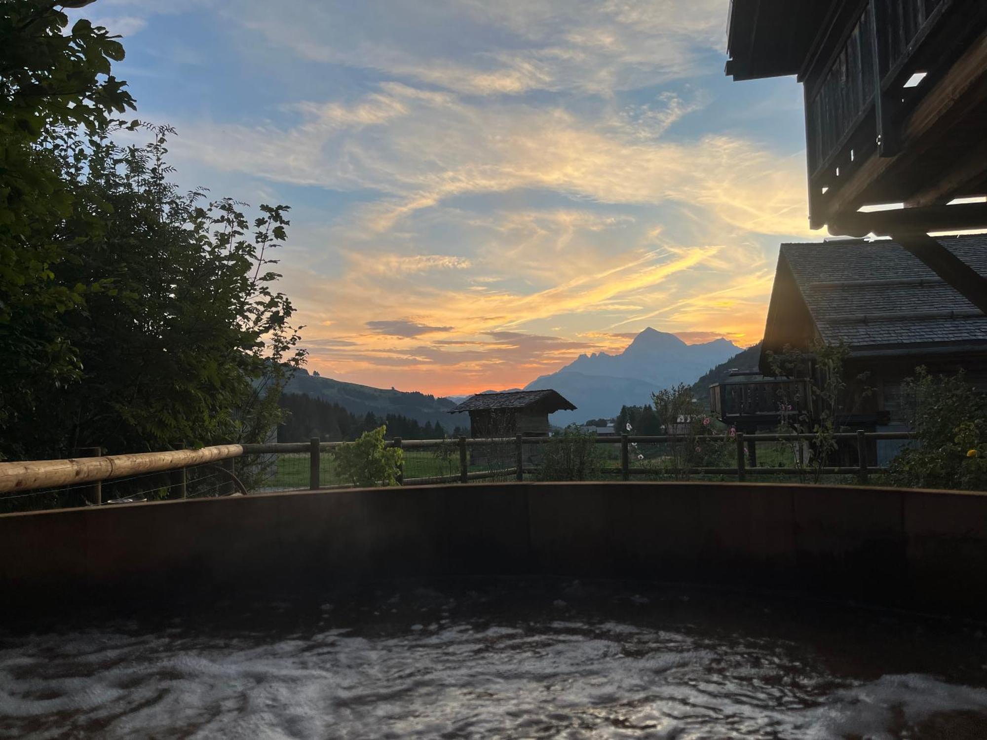 Le Chalet Du Cret - 8 Pers, Tout Confort Avec Jacuzzi Notre-Dame-de-Bellecombe Kültér fotó